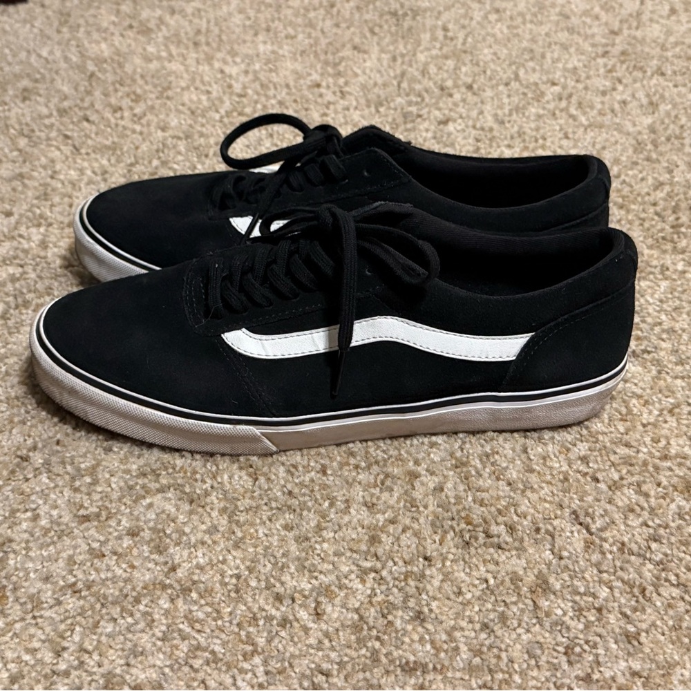 Vans Black Low-Top Sneakers with White Wave Stripe